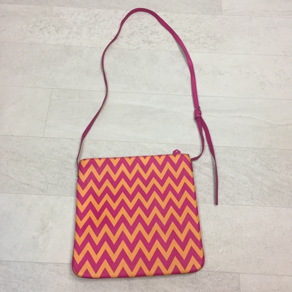 Vera Bradley Purse Ziggy Zags Pink Orange Chevron - Picture 2 of 6